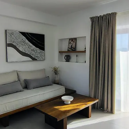 Iraμar Luxury Iv * Páros